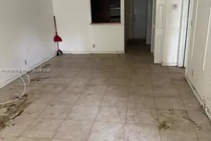 200 Lakeview Dr, Weston, FL 33326 - Photo 9