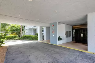 500 Executive Center Dr, West Palm Beach, FL 33401 - Photo 3