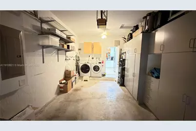 3887 Tree Top Dr #3887, Weston, FL 33332 - Photo 9