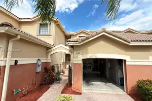 3887 Tree Top Dr, Weston, FL 33332 - Photo 5