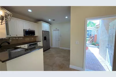 3887 Tree Top Dr #3887, Weston, FL 33332 - Photo 19