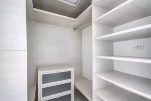 88 SW 7th St, Miami, FL 33130 - Photo 17