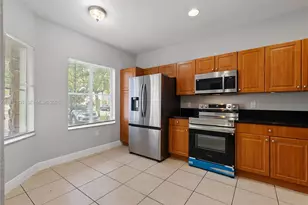 2551 SW 83rd Ave, Miramar, FL 33025 - Photo 7