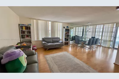230 174th St #612, Sunny Isles Beach, FL 33160 - Photo 5