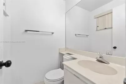 8033 NW 29 Street, Sunrise, FL 33322 - Photo 7