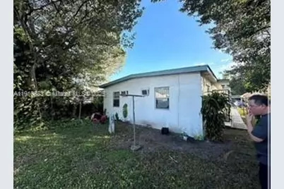 1785 NW 56th St, Miami, FL 33142 - Photo 3