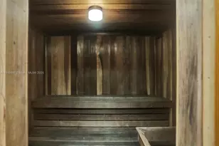 2555 Collins Ave, Miami Beach, FL 33140 - Photo 41