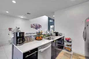 140 S E 7th Way, Pompano Beach, FL 33060 - Photo 13