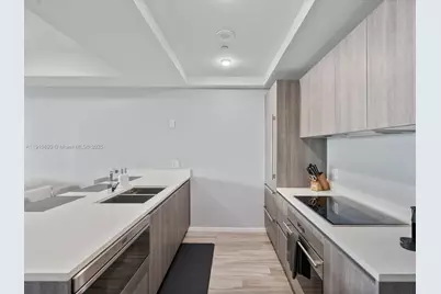 801 S Miami Ave #4402, Miami, FL 33130 - Photo 7