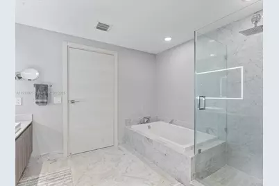 801 S Miami Ave #4402, Miami, FL 33130 - Photo 31
