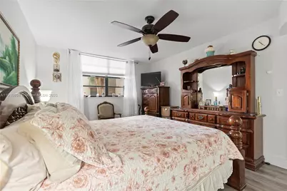 1000 Colony Point Cir #308, Pembroke Pines, FL 33026 - Photo 45