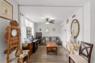 1000 Colony Point Cir, Pembroke Pines, FL 33026 - Photo 37