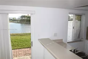 180 Riviera Cir, Weston, FL 33326 - Photo 17