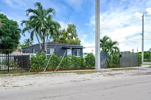 816 Codadad St, Opa-Locka, FL 33054 - Photo 7