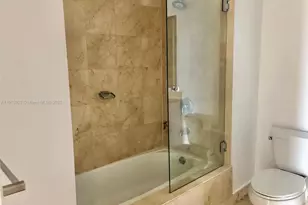 1800 N Bayshore Dr, Miami, FL 33132 - Photo 15