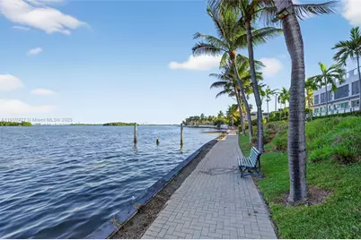 720 NE 62nd St #311, Miami, FL 33138 - Photo 37