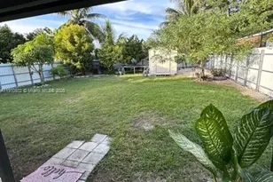 320 NW 2nd St, Florida City, FL 33034 - Photo 9