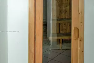 100 Bayview Dr, Sunny Isles Beach, FL 33160 - Photo 85