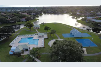 11175 SW 17th Mnr #11175, Davie, FL 33324 - Photo 23