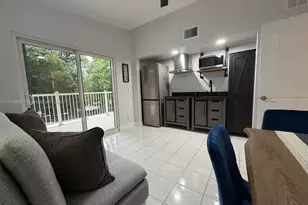 219 S Bay Harbor Dr, Key Largo, FL 33037 - Photo 3