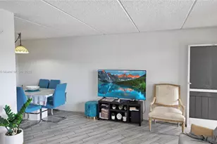 500 W Village Green Cir W, Palm Springs, FL 33461 - Photo 5