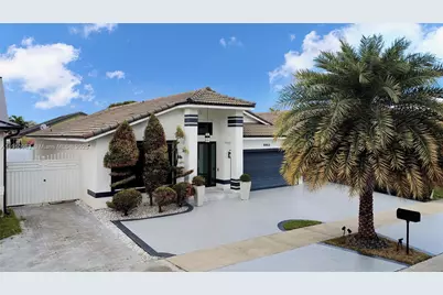 8953 NW 147th Ter, Miami Lakes, FL 33018 - Photo 5