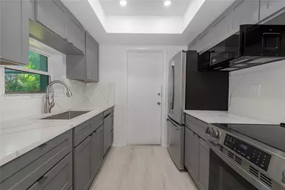 340 Leisure Blvd, Pompano Beach, FL 33064 - Photo 11