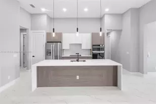 1309 NE 21st Ave, Cape Coral, FL 33909 - Photo 9