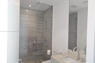 18975 Collins Ave, Sunny Isles Beach, FL 33160 - Photo 19