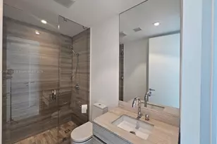 18975 Collins Ave, Sunny Isles Beach, FL 33160 - Photo 21