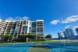 800 Parkview Dr, Hallandale Beach, FL 33009 - Photo 33