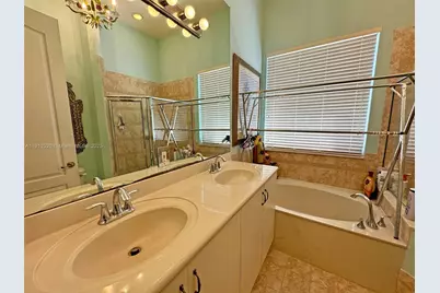 3457 NE 2nd St, Homestead, FL 33033 - Photo 9