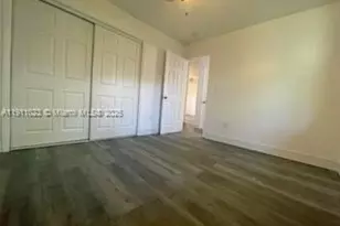1283 NE 109th St, Miami, FL 33161 - Photo 3