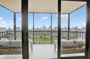 20335 W Country Club Dr, Aventura, FL 33180 - Photo 7