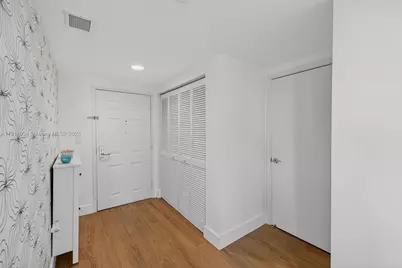 19501 W Country Club Dr #313, Aventura, FL 33180 - Photo 37