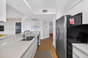 19501 W Country Club Dr, Aventura, FL 33180 - Photo 29