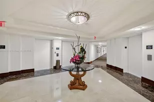 19501 W Country Club Dr, Aventura, FL 33180 - Photo 11