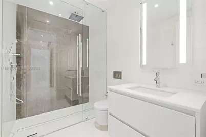300 Biscayne Boulevard Way #3404, Miami, FL 33131 - Photo 35
