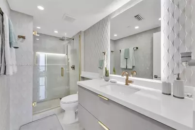 19707 Turnberry Way #21E, Aventura, FL 33180 - Photo 23