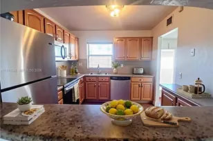 10442 Sunrise Lakes Blvd, Sunrise, FL 33322 - Photo 3