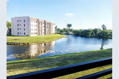 10442 Sunrise Lakes Blvd #203, Sunrise, FL 33322 - Photo 11