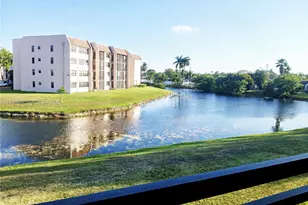 10442 Sunrise Lakes Blvd, Sunrise, FL 33322 - Photo 11