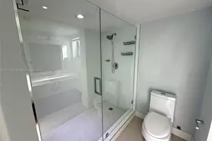 879 NE 195th St, Miami, FL 33179 - Photo 25