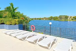 879 NE 195th St, Miami, FL 33179 - Photo 33