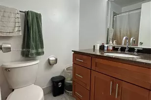 17901 NW 68th Ave, Hialeah, FL 33015 - Photo 15