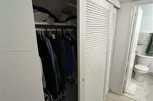 17901 NW 68th Ave, Hialeah, FL 33015 - Photo 17