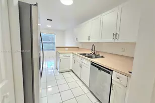 2280 NW 171st Terrace, Pembroke Pines, FL 33028 - Photo 13