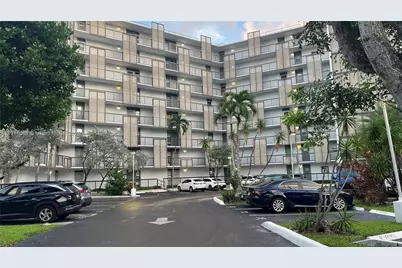 20500 W Country Club Dr #117, Aventura, FL 33180 - Photo 1