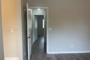 854 NW 208th Dr, Pembroke Pines, FL 33029 - Photo 17