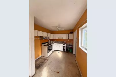 1110 NW 129th St, North Miami, FL 33168 - Photo 5